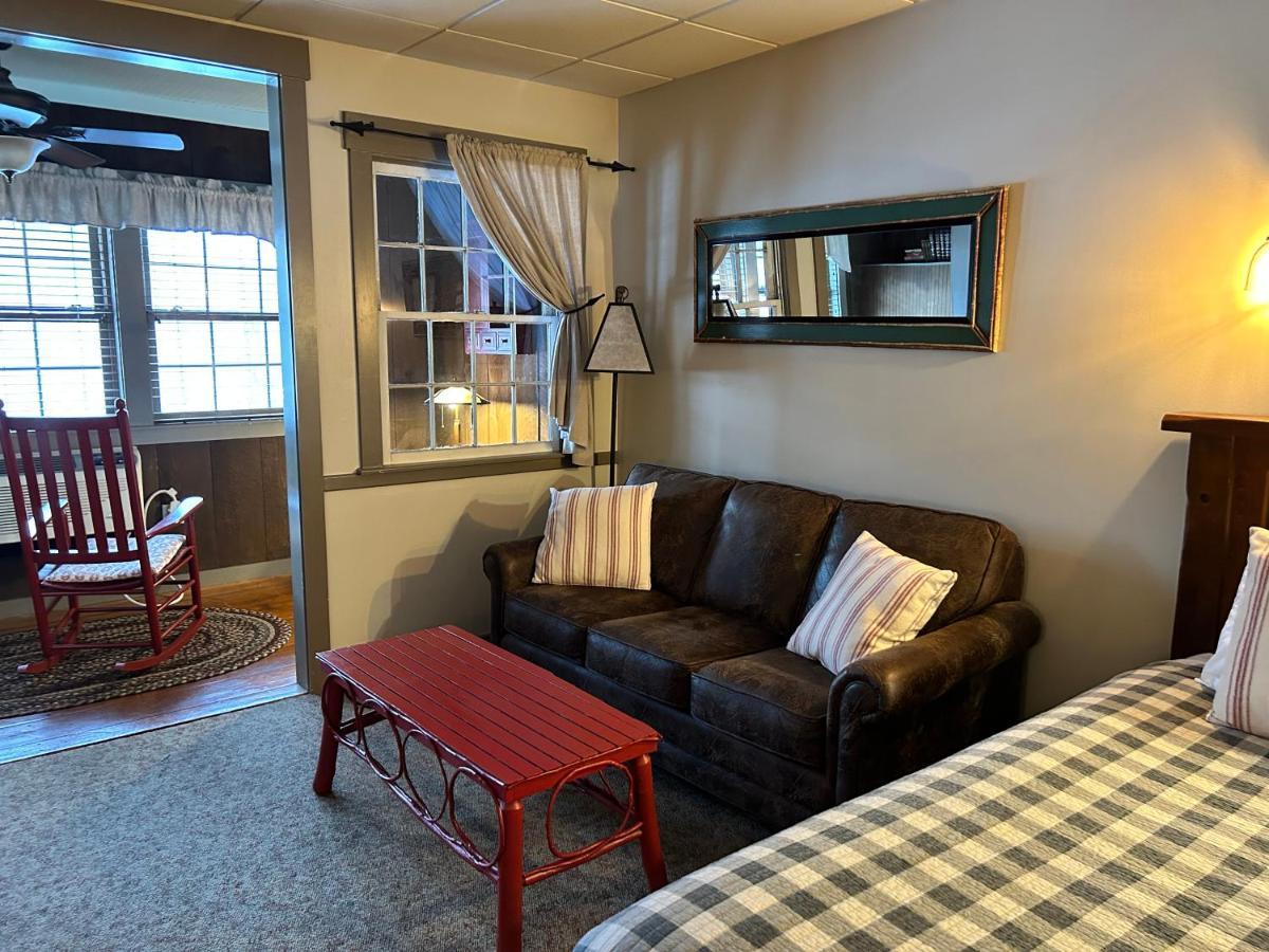 The Common Man Inn, Spa & Lodge 플리머스 외부 사진