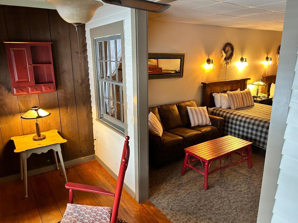 The Common Man Inn, Spa & Lodge 플리머스 외부 사진