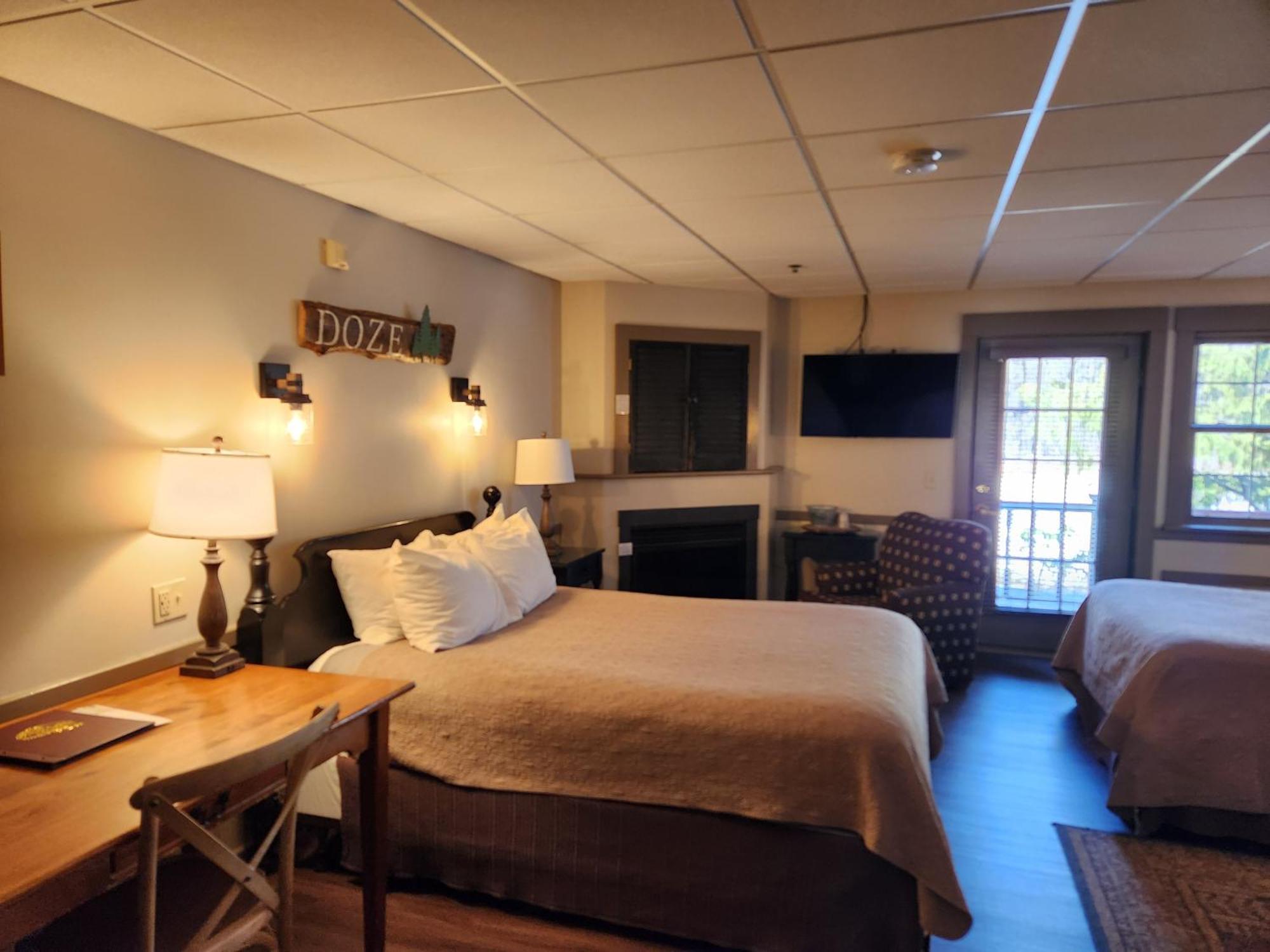 The Common Man Inn, Spa & Lodge 플리머스 외부 사진